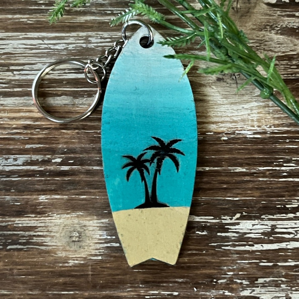 Surfboard Keychain with Palm Tree Design